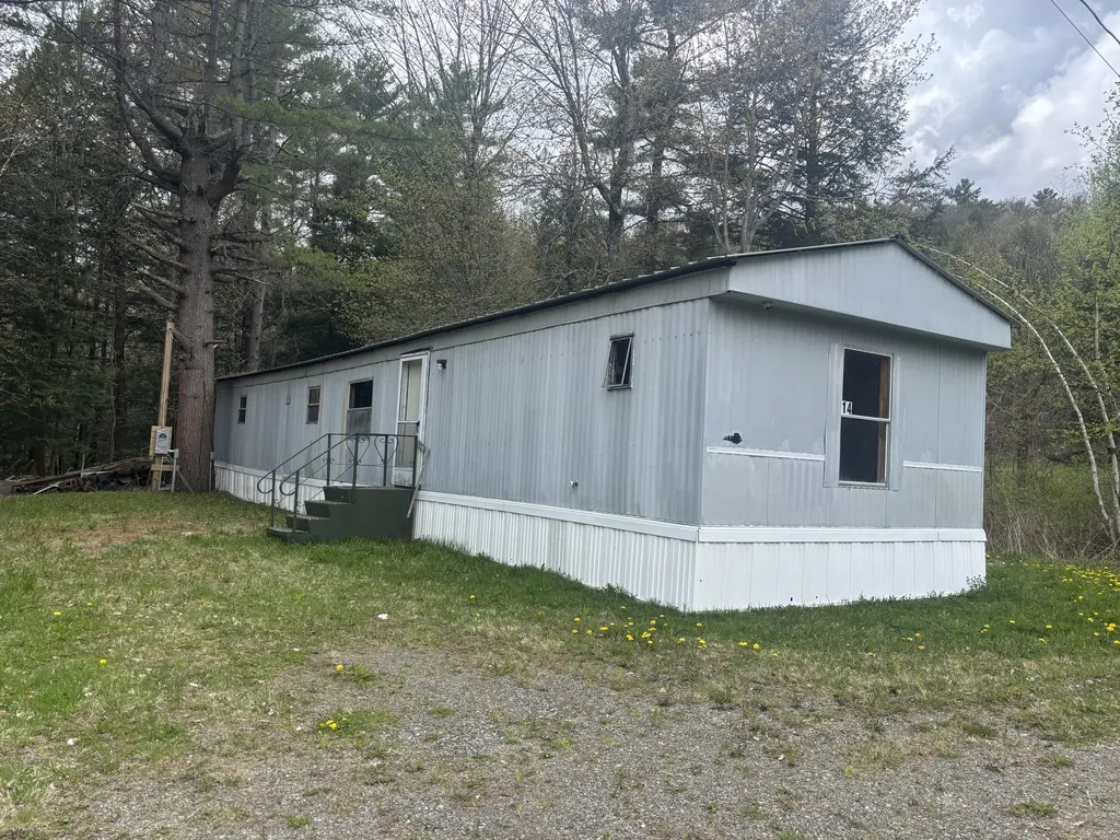 5 Richards Road Vassalboro ME 04989