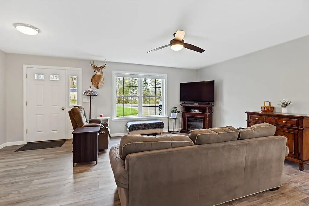 38 Deer Ridge Lane Windsor ME 04363