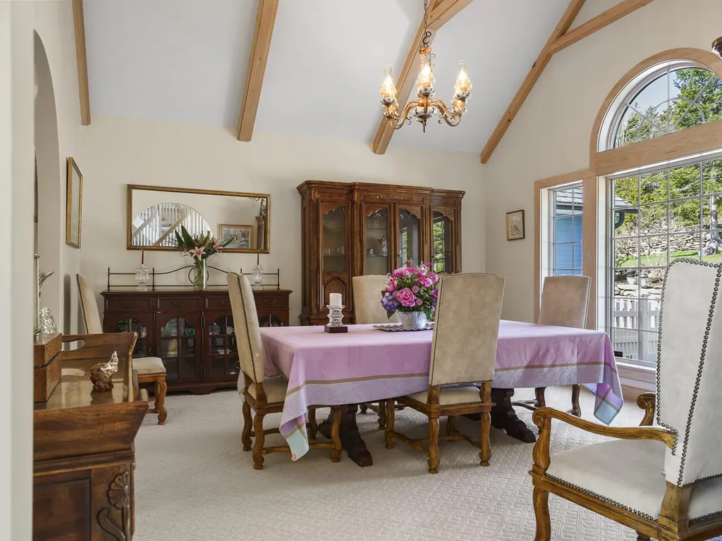 28 Yellow Head Road Bristol ME 04554