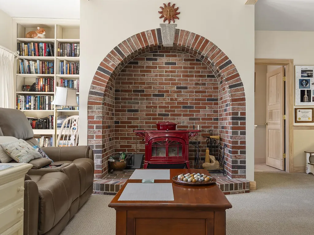 28 Yellow Head Road Bristol ME 04554