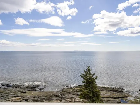 28 Yellow Head Road Bristol ME 04554
