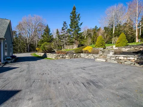 28 Yellow Head Road Bristol ME 04554