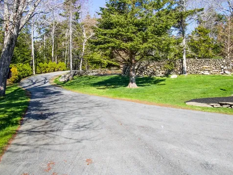28 Yellow Head Road Bristol ME 04554