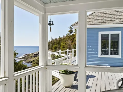 28 Yellow Head Road Bristol ME 04554