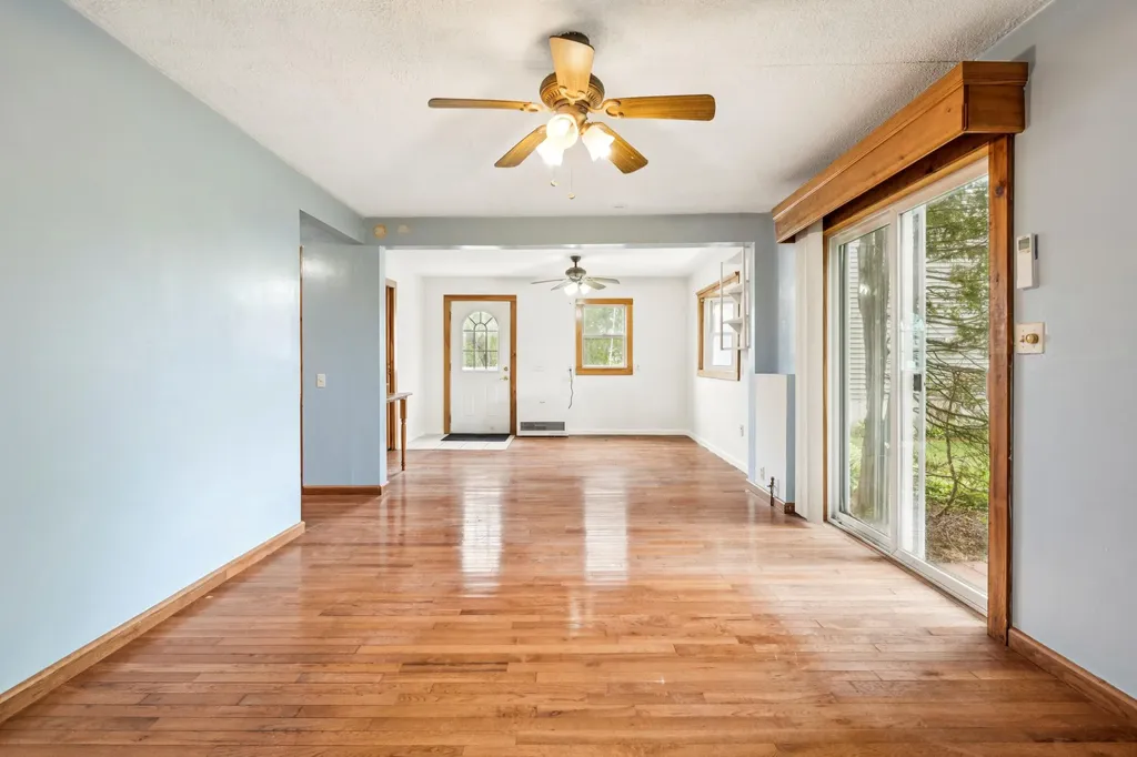112 Payne Road Scarborough ME 04074