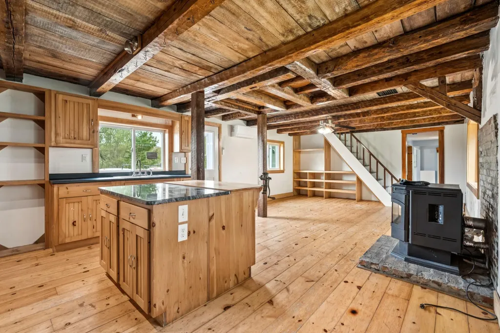 112 Payne Road Scarborough ME 04074