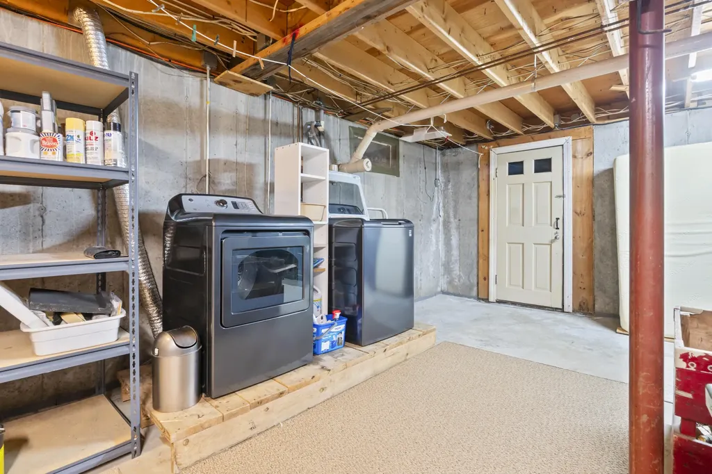 24 Knights Pond Road North Berwick ME 03906
