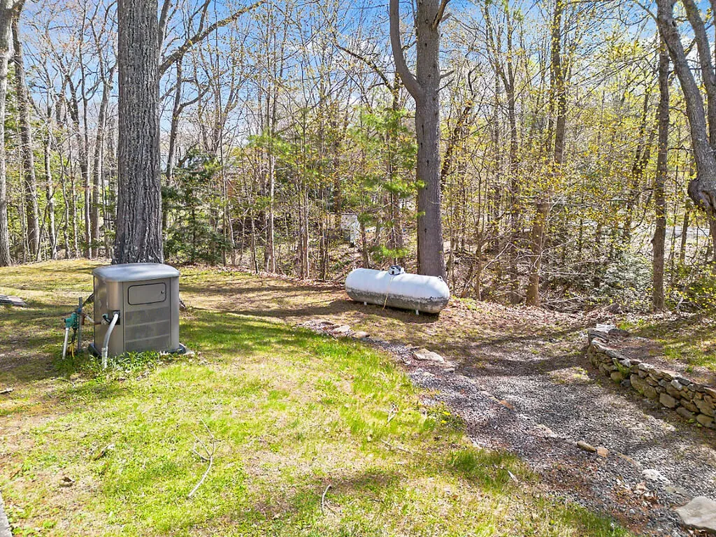 251 Cedar Grove Road Dresden ME 04342