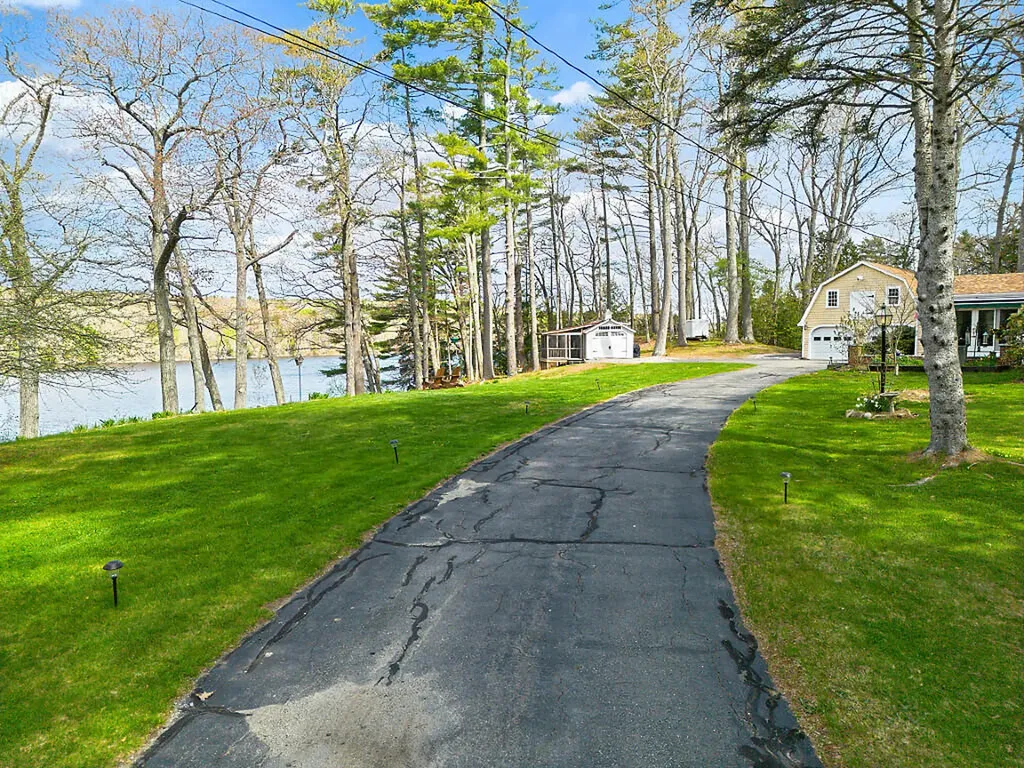 251 Cedar Grove Road Dresden ME 04342