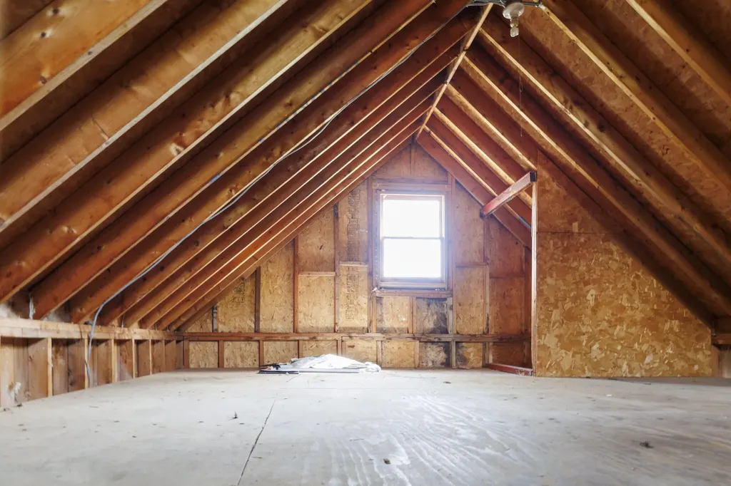 22 Booker Street Thomaston ME 04861