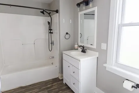 22 Booker Street Thomaston ME 04861