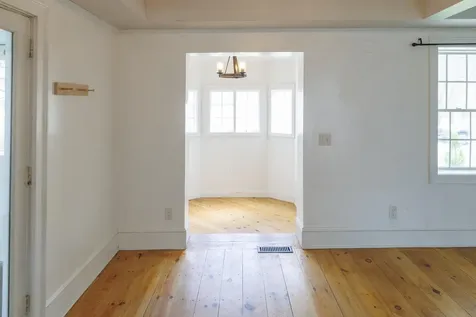 22 Booker Street Thomaston ME 04861