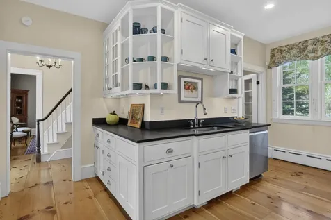 109 Main Street Yarmouth ME 04096
