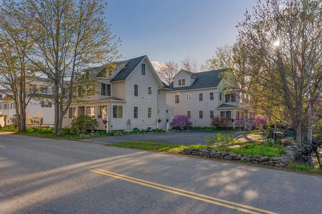 170 W Grand Avenue Old Orchard Beach ME 04064
