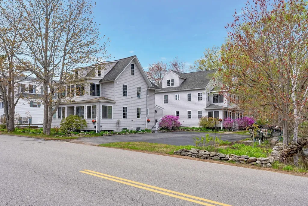 170 W Grand Avenue Old Orchard Beach ME 04064
