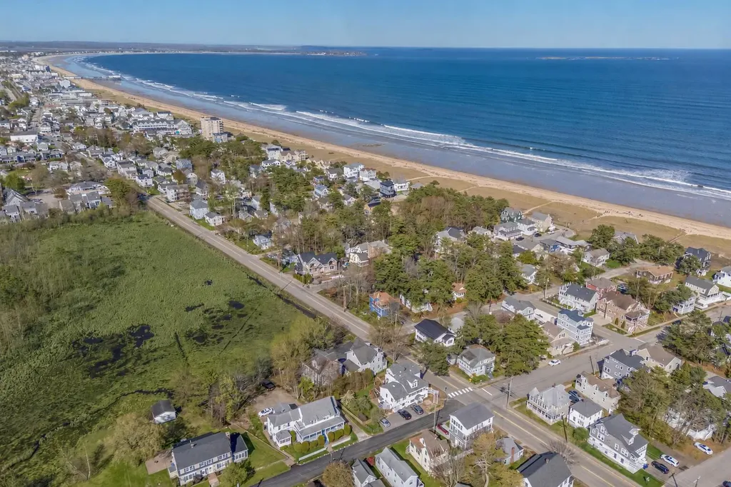 170 W Grand Avenue Old Orchard Beach ME 04064