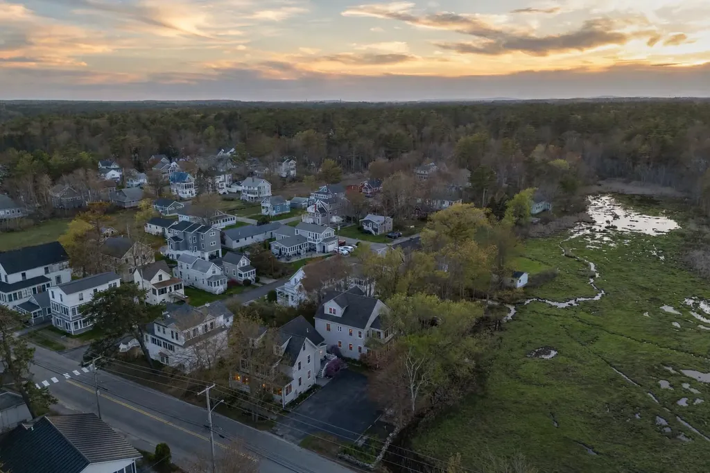 170 W Grand Avenue Old Orchard Beach ME 04064