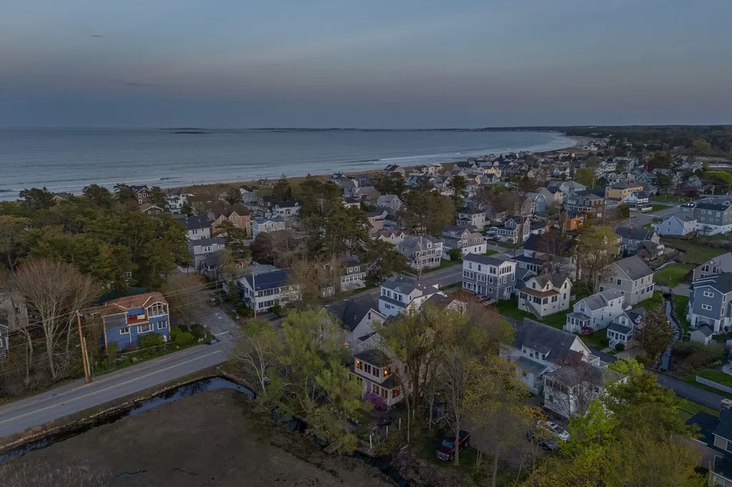 170 W Grand Avenue Old Orchard Beach ME 04064