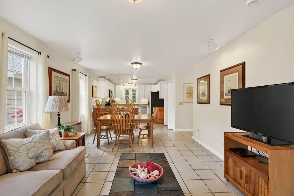 170 W Grand Avenue Old Orchard Beach ME 04064