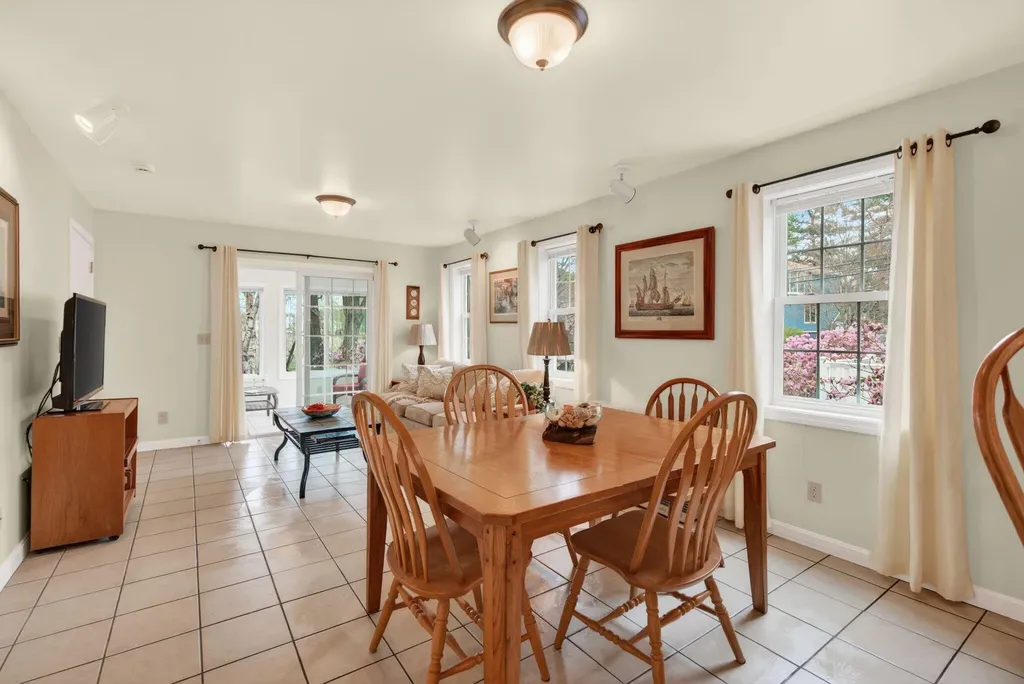 170 W Grand Avenue Old Orchard Beach ME 04064