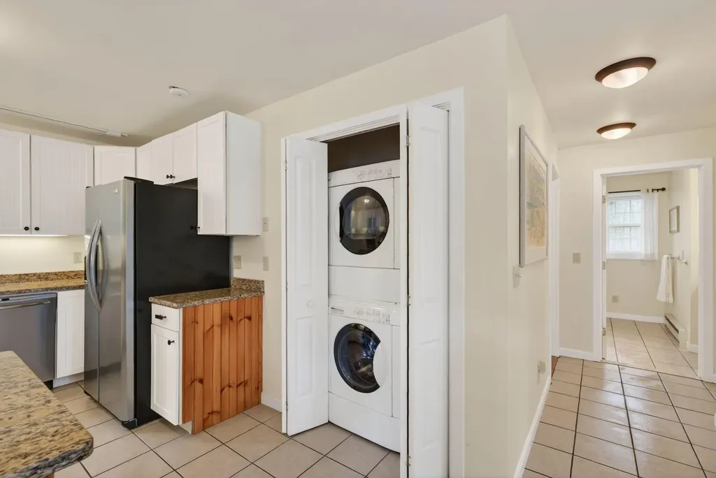 170 W Grand Avenue Old Orchard Beach ME 04064