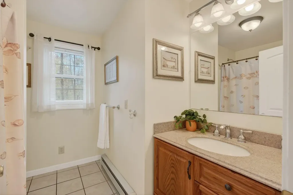 170 W Grand Avenue Old Orchard Beach ME 04064