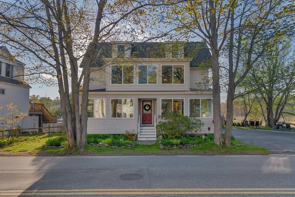 170 W Grand Avenue Old Orchard Beach ME 04064