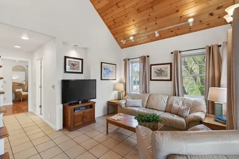170 W Grand Avenue Old Orchard Beach ME 04064