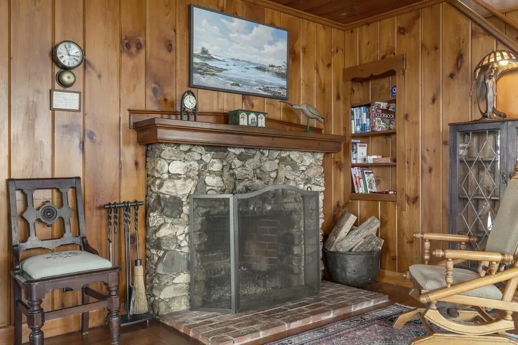 135 Shore Road Boothbay ME 04544