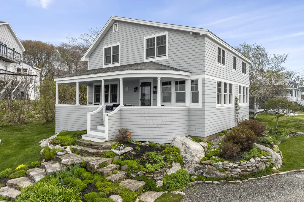 135 Shore Road Boothbay ME 04544