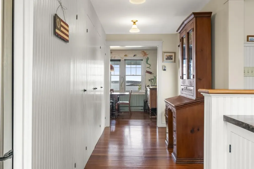 135 Shore Road Boothbay ME 04544