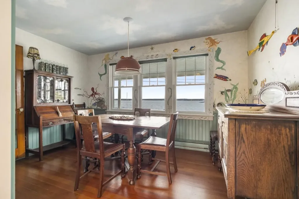 135 Shore Road Boothbay ME 04544