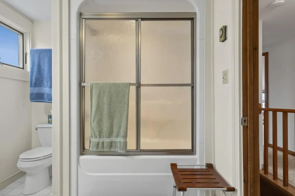 135 Shore Road Boothbay ME 04544