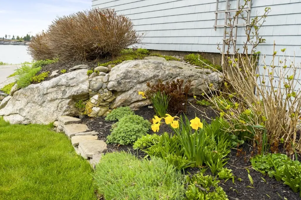 135 Shore Road Boothbay ME 04544