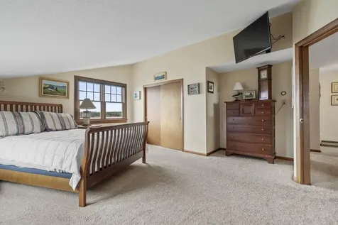 135 Shore Road Boothbay ME 04544