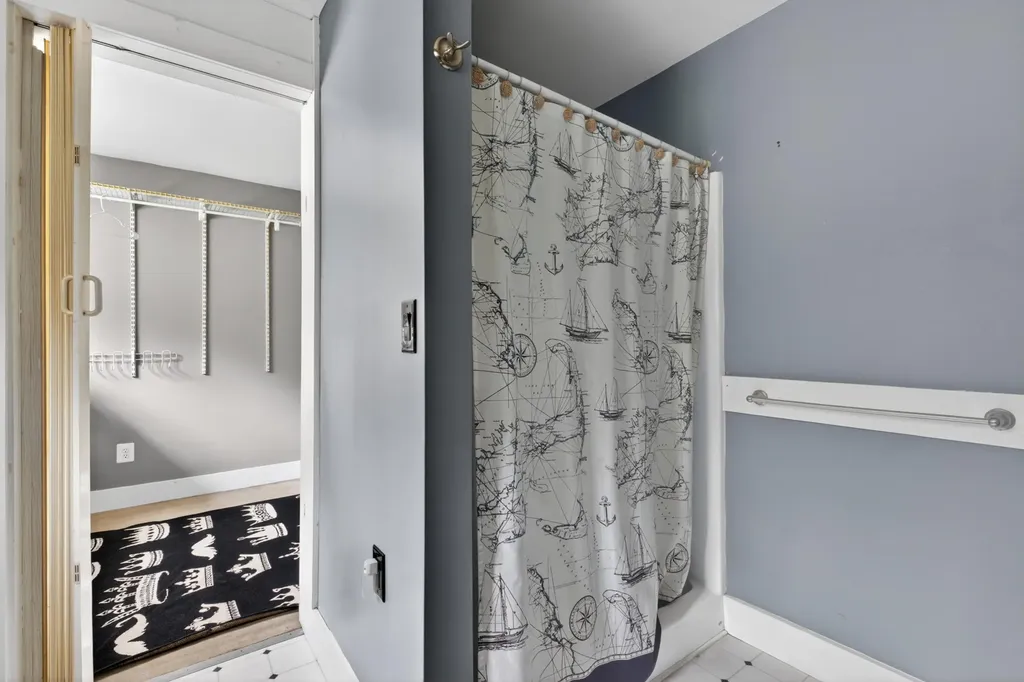 13 Carey Lane Gardiner ME 04345