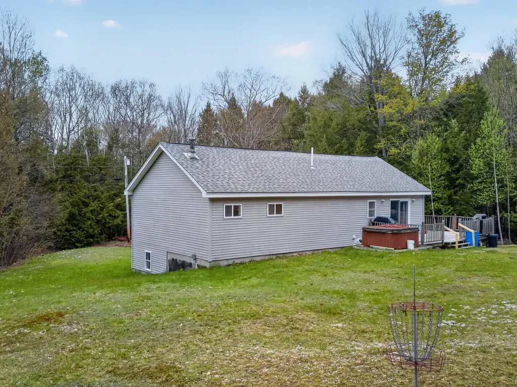 13 Carey Lane Gardiner ME 04345
