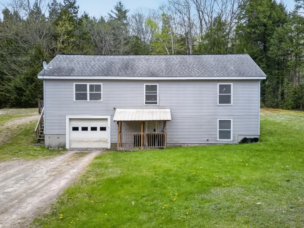 13 Carey Lane Gardiner ME 04345
