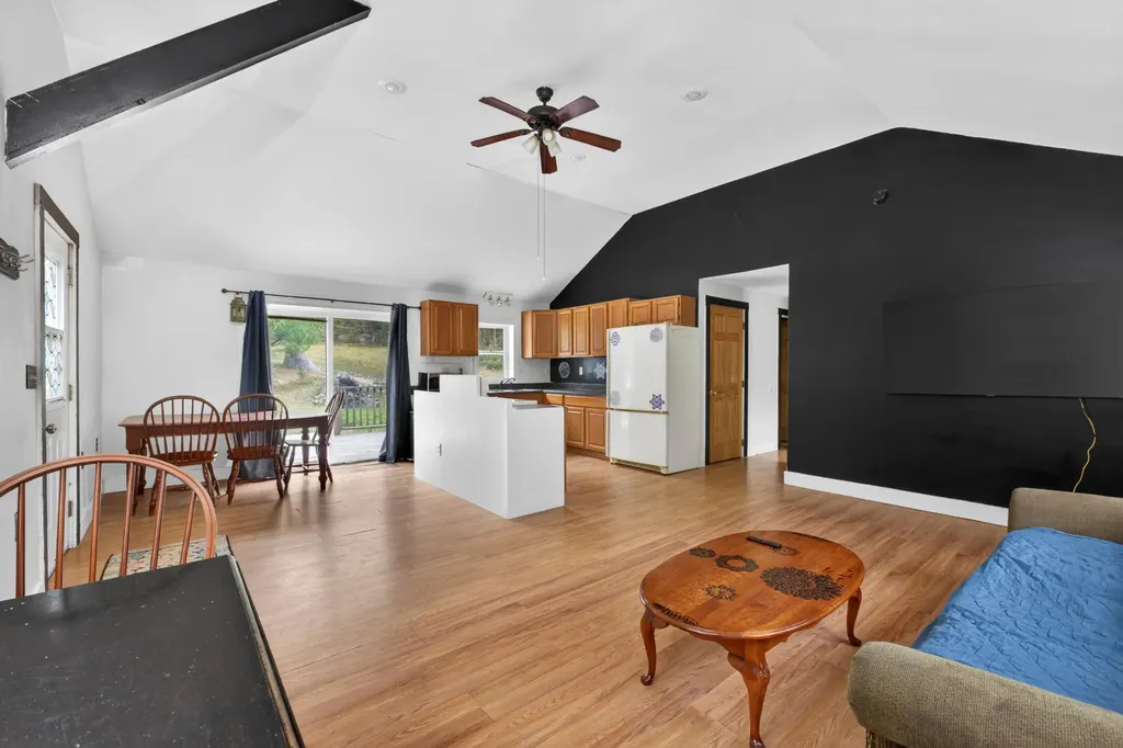 13 Carey Lane Gardiner ME 04345