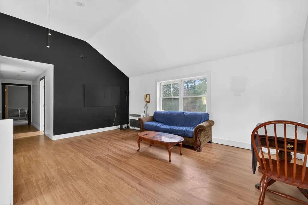 13 Carey Lane Gardiner ME 04345