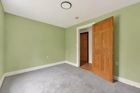 13 Carey Lane Gardiner ME 04345