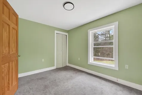 13 Carey Lane Gardiner ME 04345
