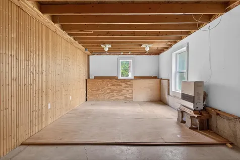13 Carey Lane Gardiner ME 04345