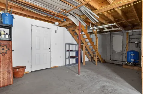 13 Carey Lane Gardiner ME 04345