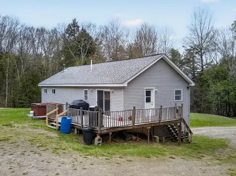 13 Carey Lane Gardiner ME 04345