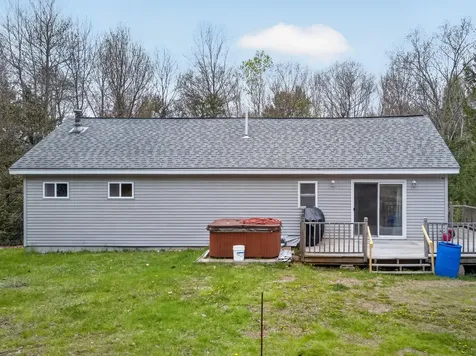 13 Carey Lane Gardiner ME 04345