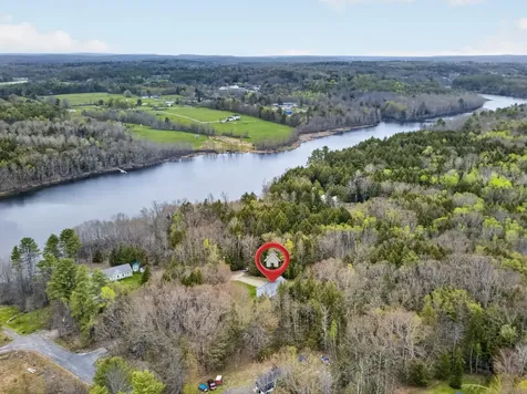 13 Carey Lane Gardiner ME 04345