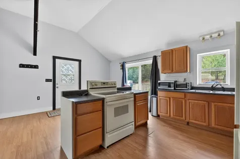 13 Carey Lane Gardiner ME 04345