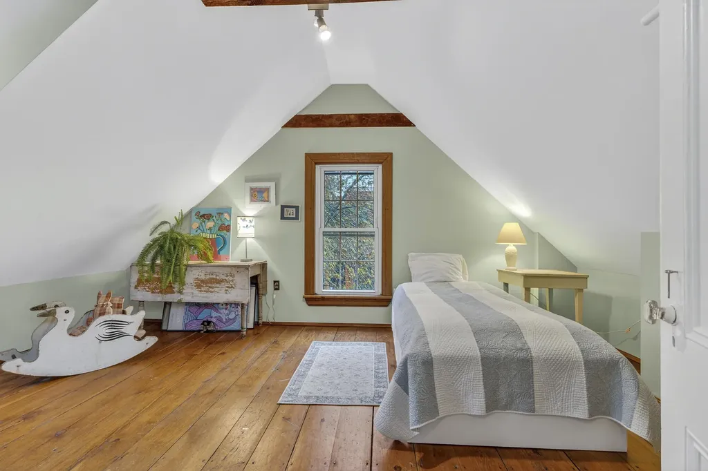 247 Brackett Street Portland ME 04102