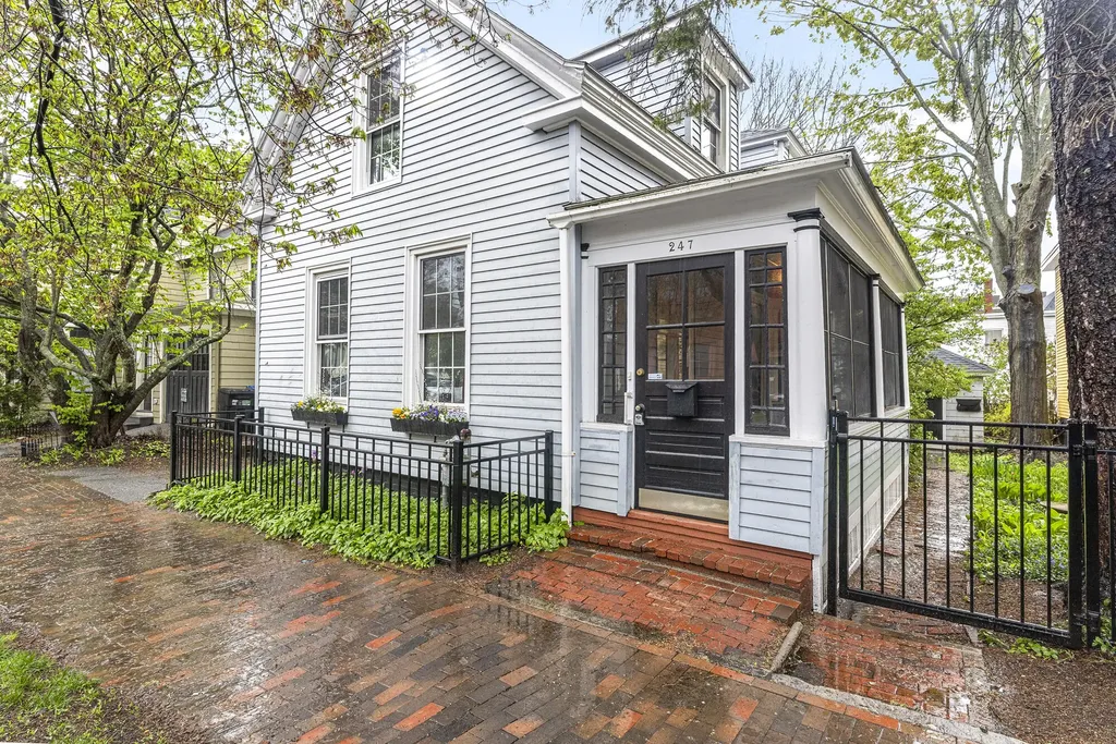 247 Brackett Street Portland ME 04102